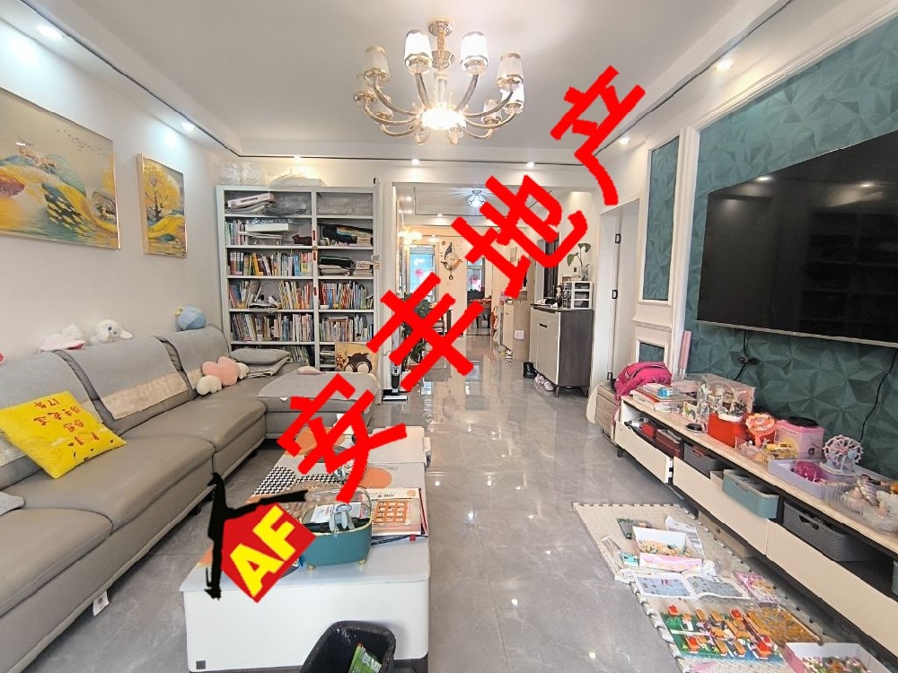 凱越花園   精裝4居  161平  售價176萬